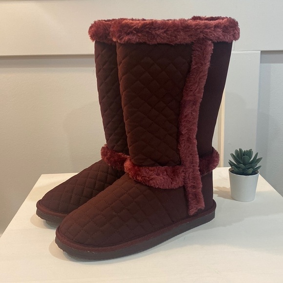 JustFab Shoes - New Burgundy Quilted Mid-Calf Boots